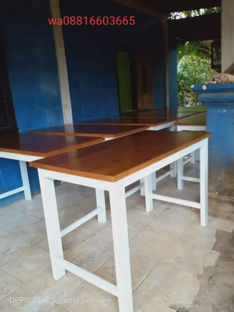 Meja makan dan cafe