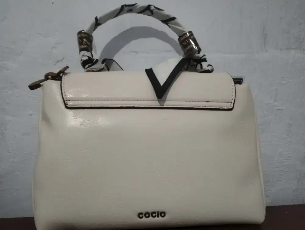 DIJUAL TAS brand COCIO