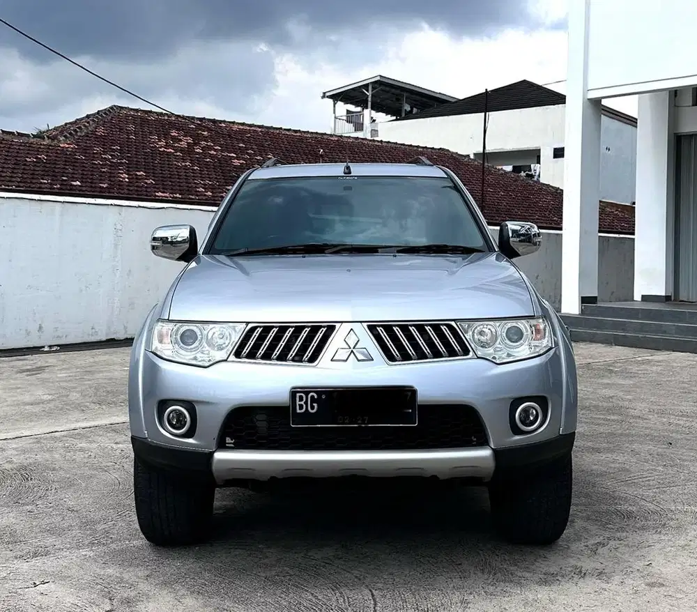 Mitsubishi Pajero Sport Exceed diesel matic 2011 / 2012 km rendah 20rb