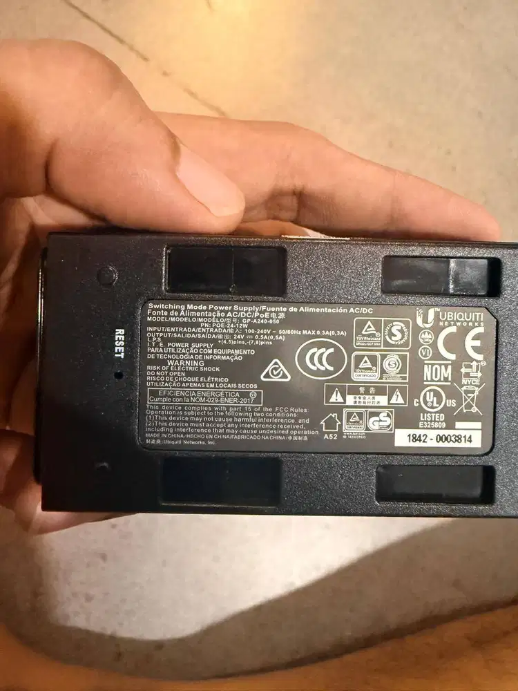 Ubiquiti POE-24-12W Adaptor PoE Injector for Access Point (BAGUS)