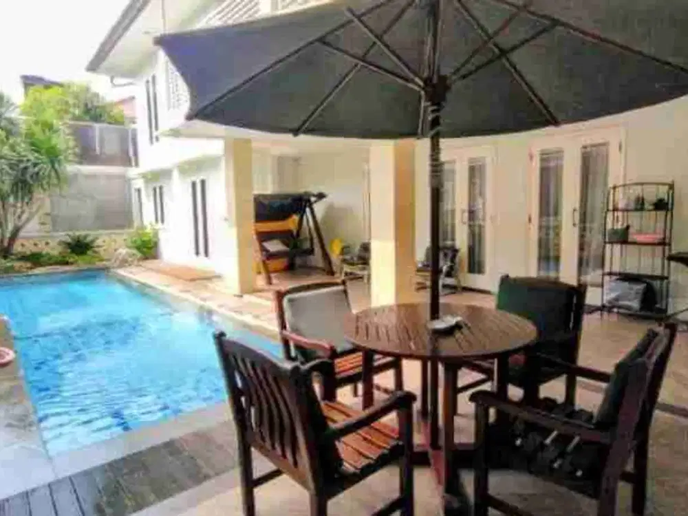 Di Jual Rumah Townh House di Fatmawati cilandak di bawah Pasar ada Privat Pool lokasi strategis