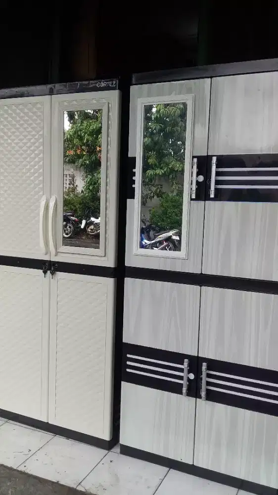 Lemari kaca tahap & gantung