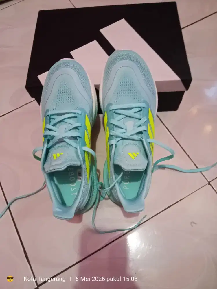 Adidas running pureboots