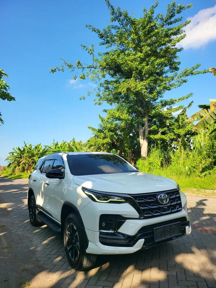 [Gress Mobil Kutisari]Toyota Fortuner VRZ GR Sport Diesel 2.8 AT 2022