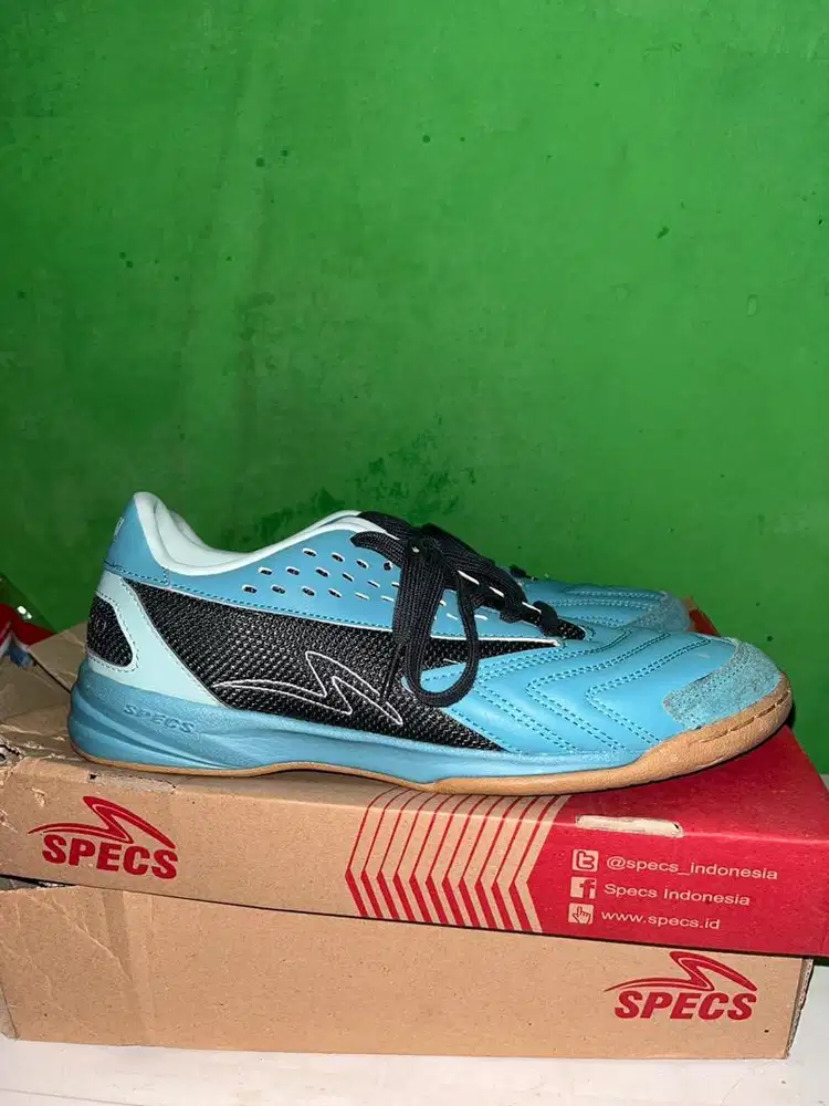 Sepatu futsal brand specs size 40