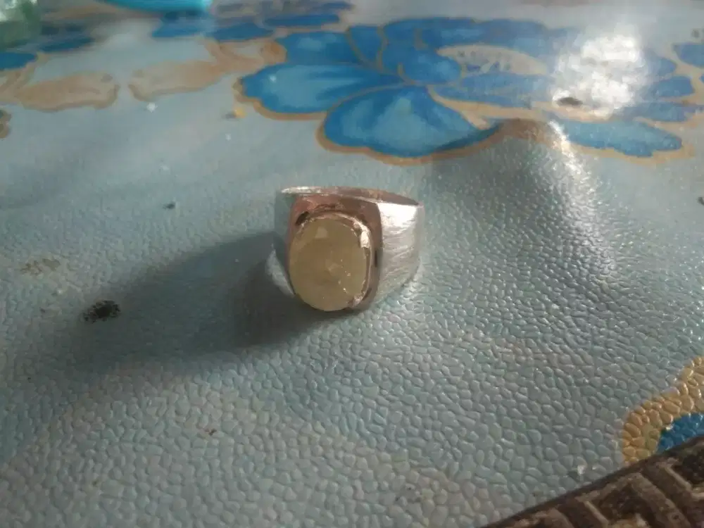 yakut kuning atau bukan ring perak uk 18 cod bjm aja 150k jual cepat