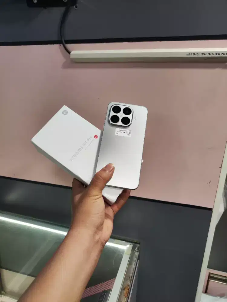 Xiaomi 15t pro 12/512gb Fullset Resmi Garansi on Desember 2027