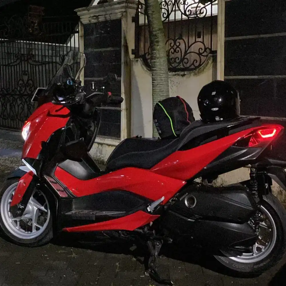 YAMAHA XMAX 2022