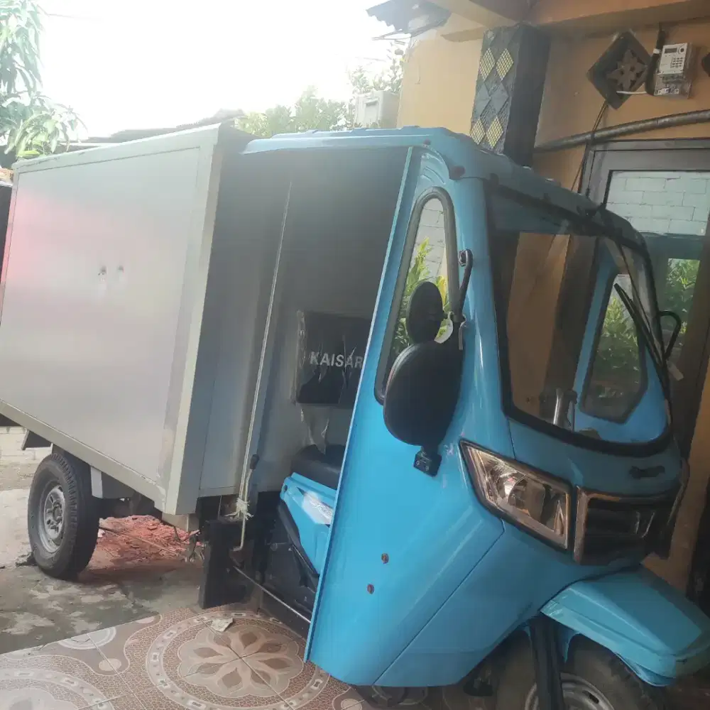 Motor Roda tiga kaisar long istimewa