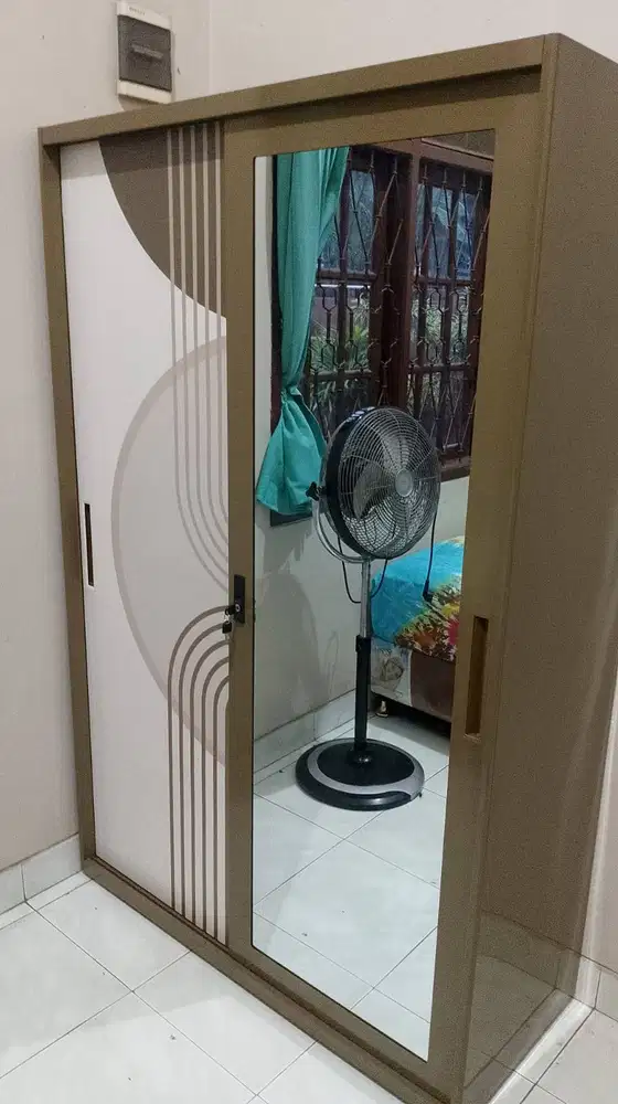 LEMARI PAKAIAN SLIDING PLAT BESI