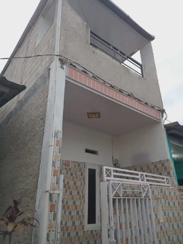 Rumah Kampung 2 Lantai Dekat Tugu Macan Citayam