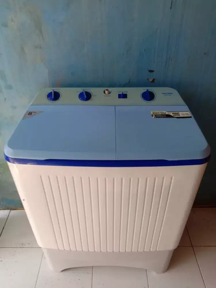 Mesin cuci Politron kapasitas 8 kg