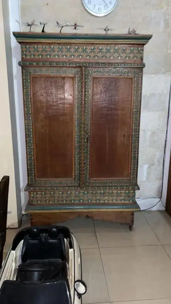 Lemari Kayu Jati