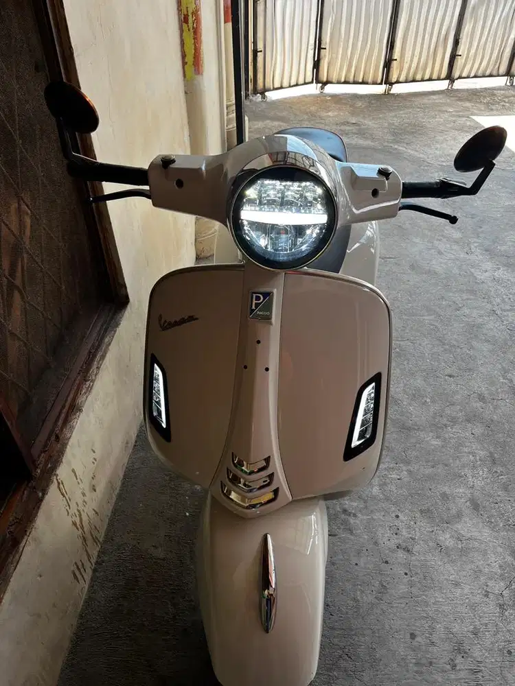 Dijual Motor Kesayangan Vespa Gts 4 V Abs 2020