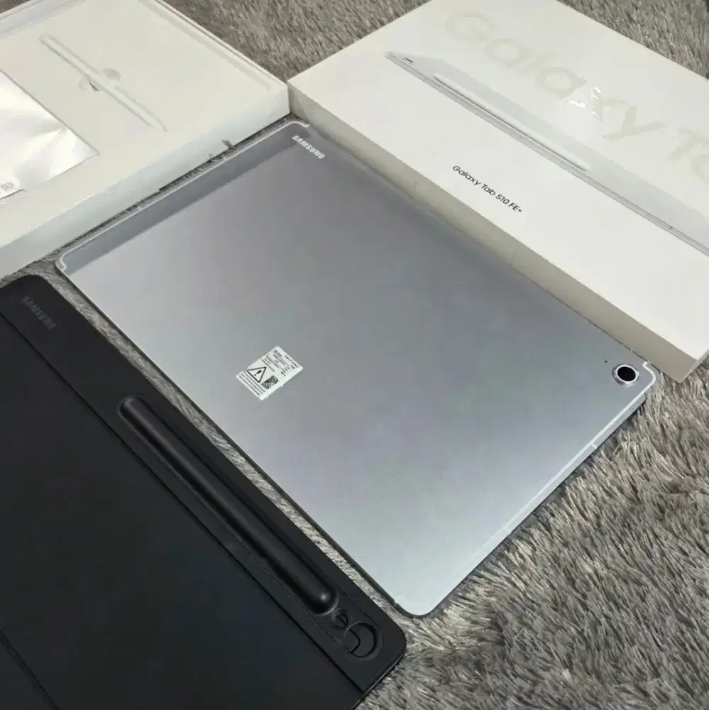 Samsung Galaxy Tab S10 FE Plus wifi 256gb with keyboard