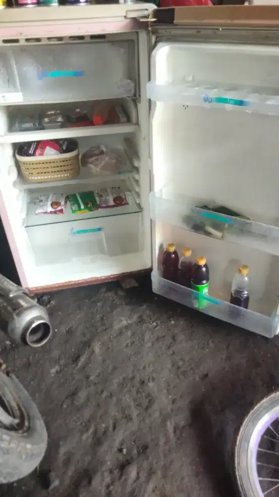 Kulkas tosiba 1 pintu