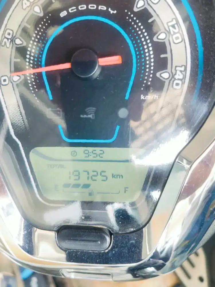 Honda Scoopy pristige 2022 warna putih