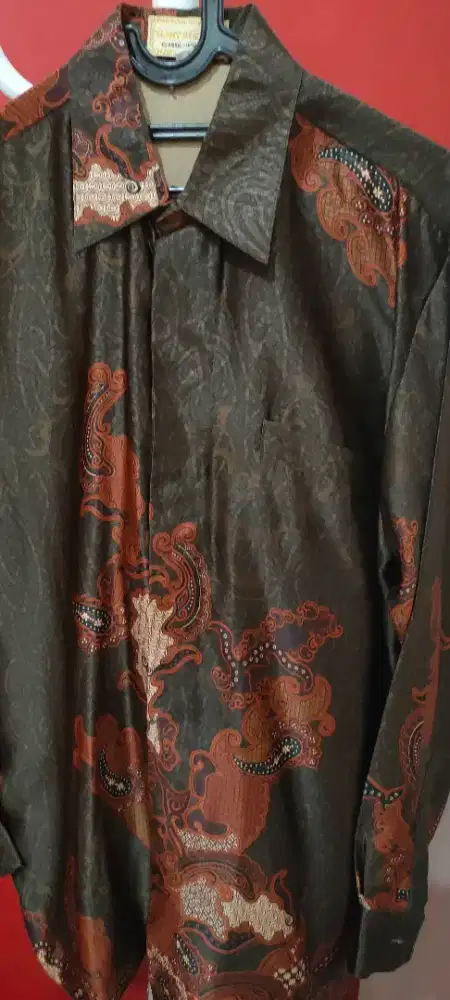 Kemeja batik sutera