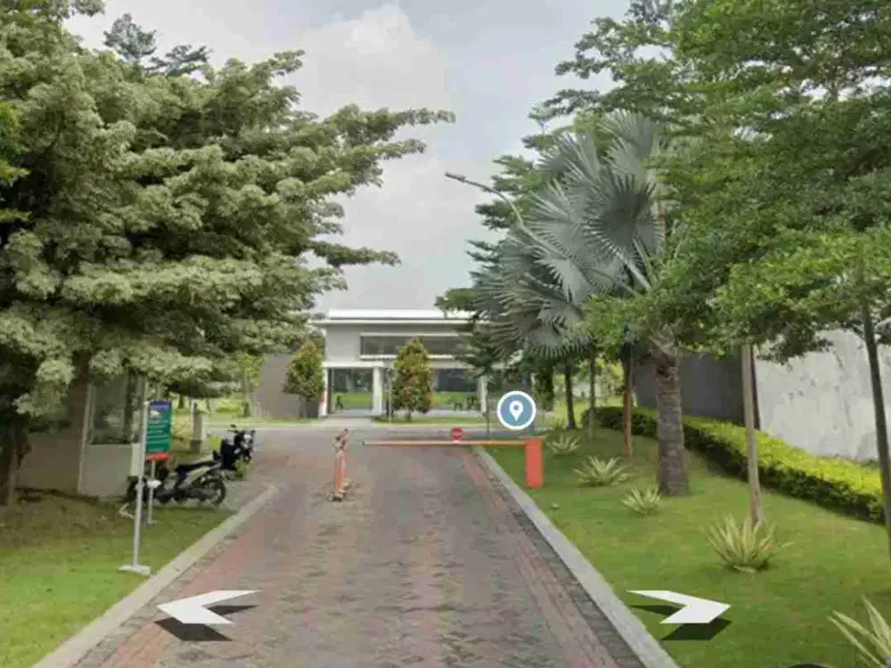JARANG ADA VIEW DANAU Rumah 2 Lantai Siap Huni North West Lake Citraland Surabaya Barat Luas 135 Meter