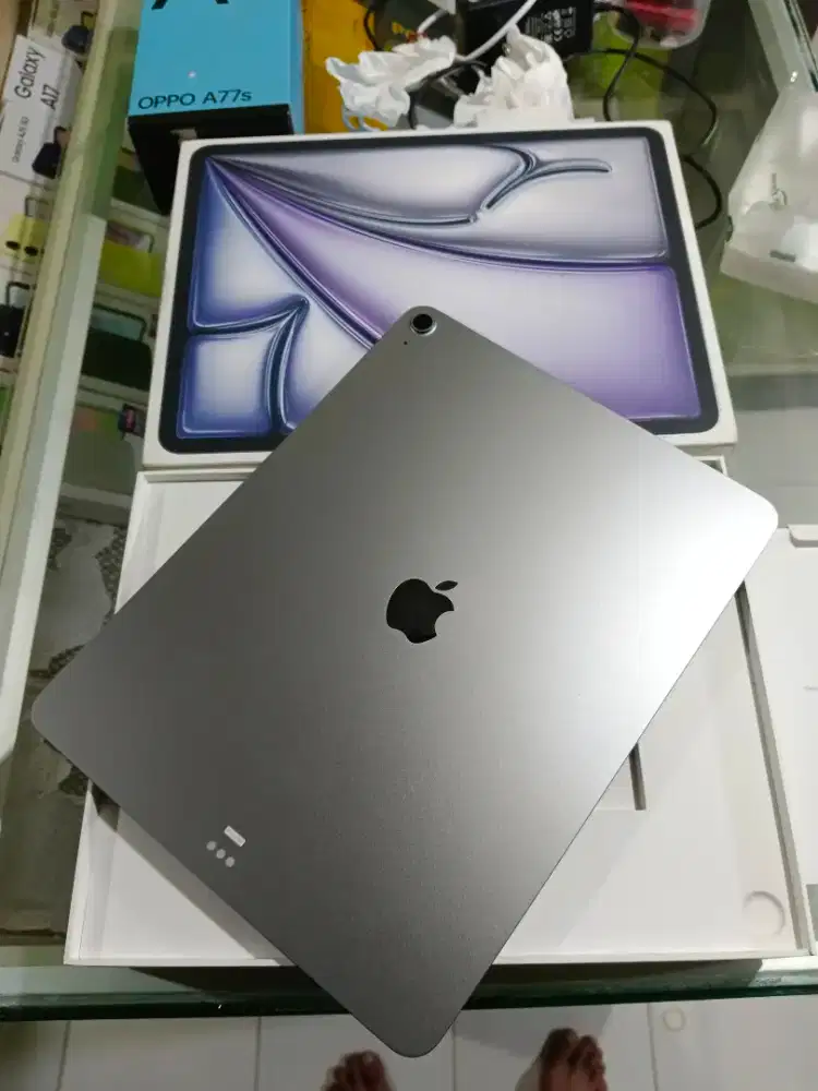Ipad air 13inch (M3) 128 BH 100% Siklus 14