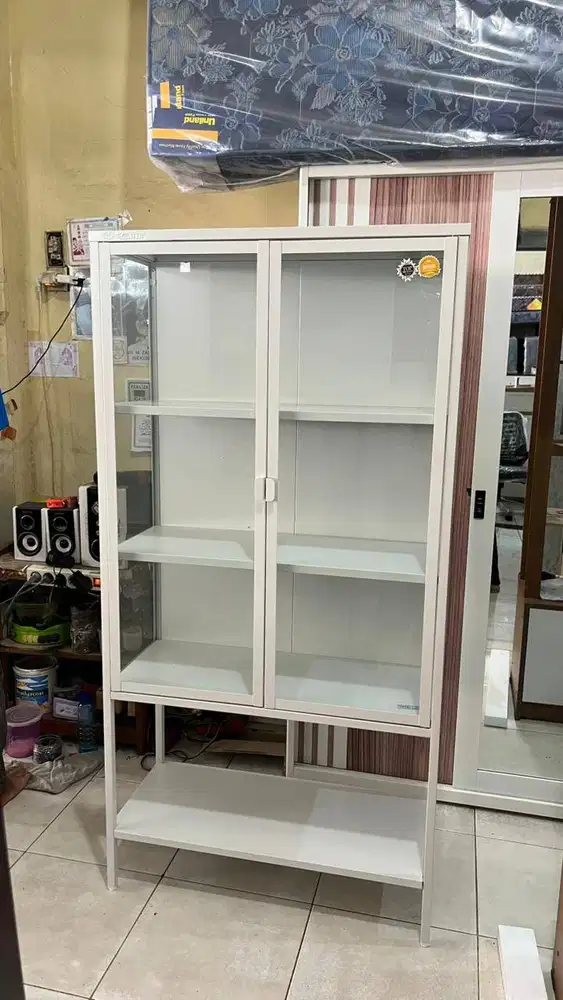 Lemari Hias Serbaguna Besi Importa 2 Pintu