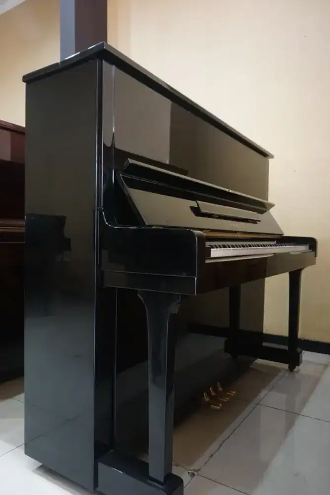 Piano Yamaha U2H. Original Japan