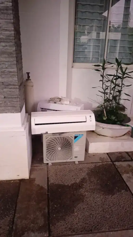 AC Daikin 2 pk thailand