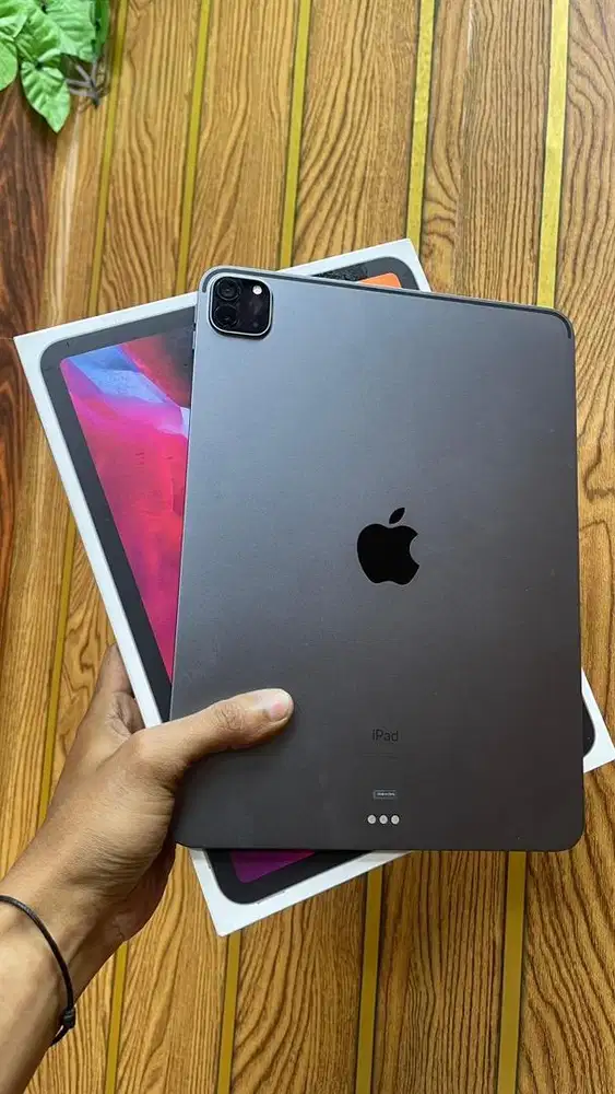 Ipad pro 2020 2nd gen 128gb wifi ibox fullset mulus