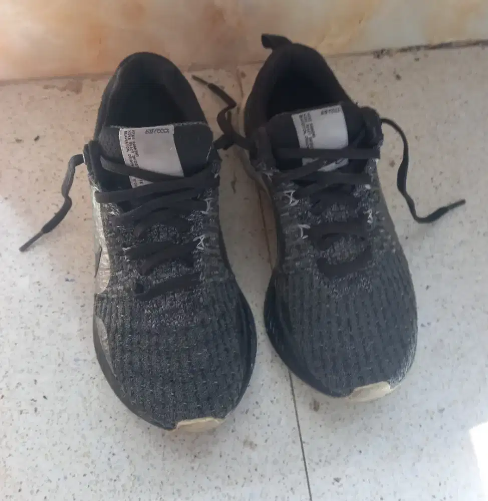 Sepatu anak Nike