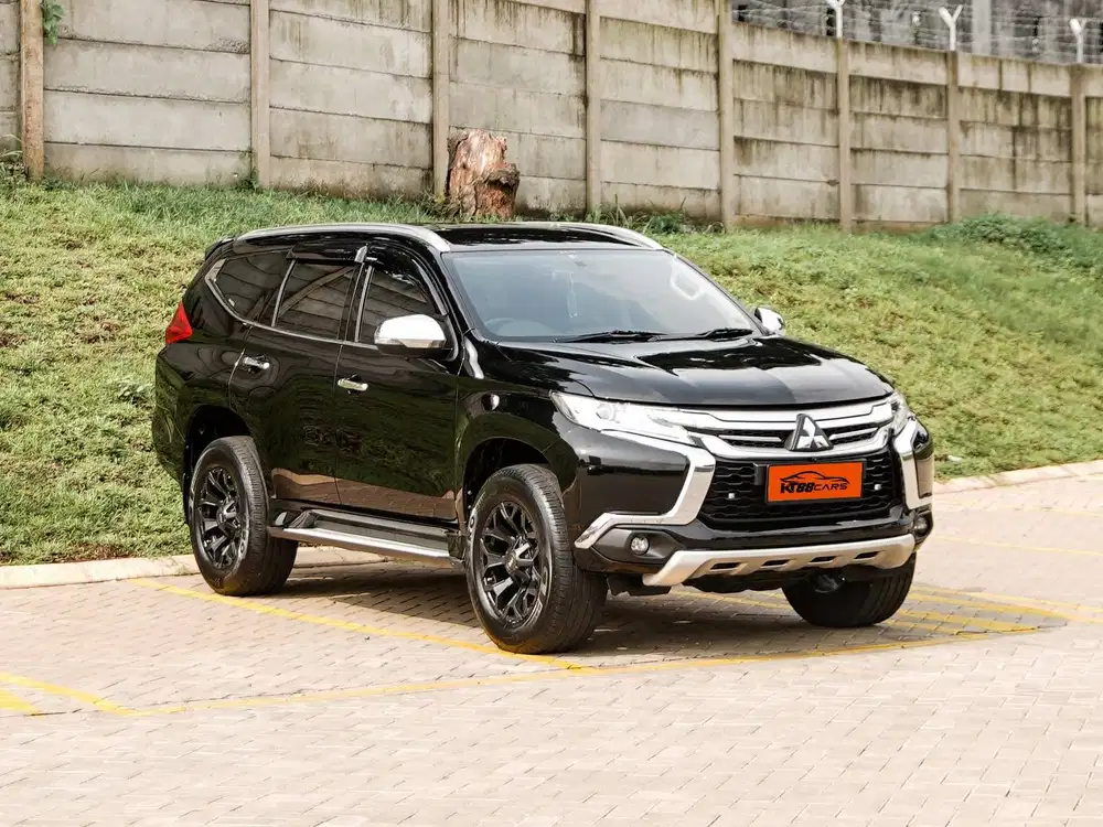 Pajero Exceed 2.5 AT  Hitam 2016