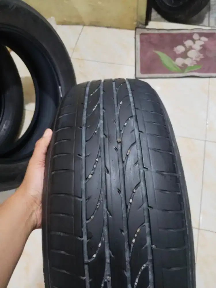 Ban Bridgestone Alenza 215/60 R17
