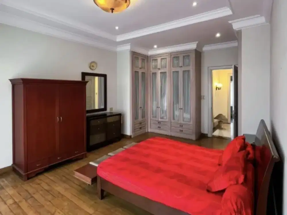 Luxury House Bukit Gading Villa Kelapa Gading Furnished Posisi Hoek LT 991 Jakarta Utara