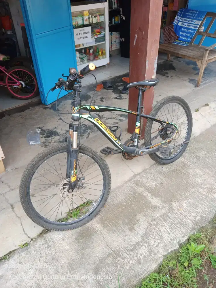 Sepeda MTB merk Odessy