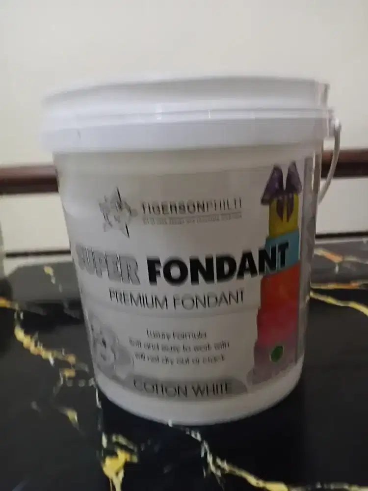 Di jual ember Bekas Bahan Kue Fondan 5 kg