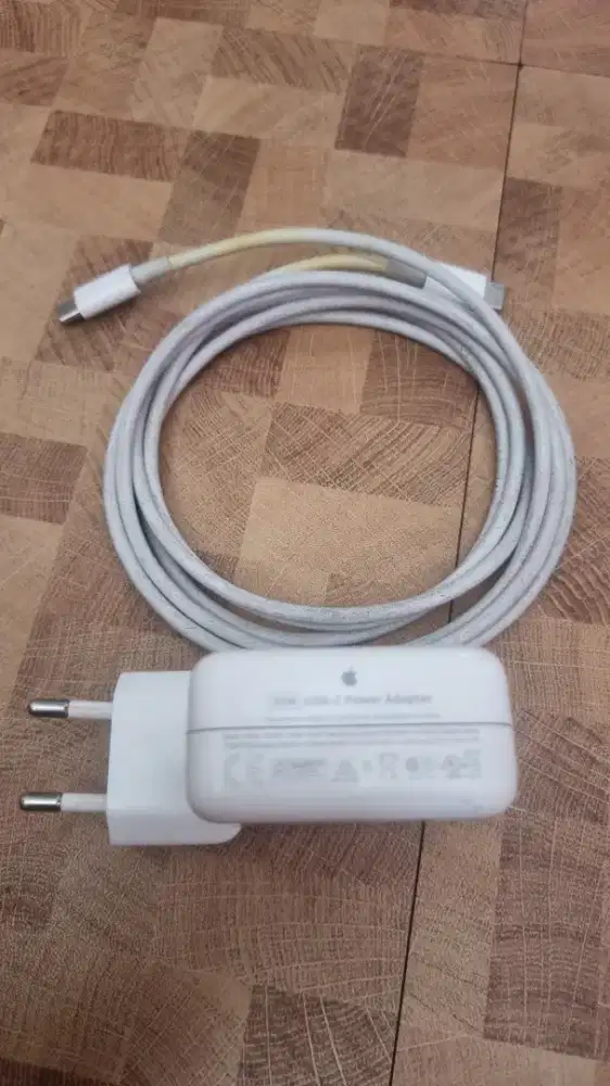 Charger apple iphone type c 30w ori