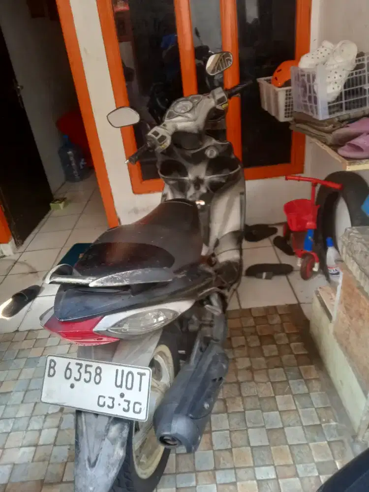 Di jual motor SKYdrive surat lengkap.