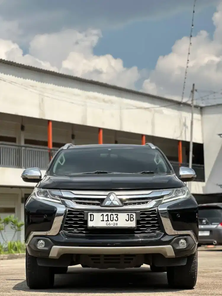 Pajero Dakar 2.4 AT 2018 | 2019 km.low 56 ribu (Cash kredit Tuker tam)
