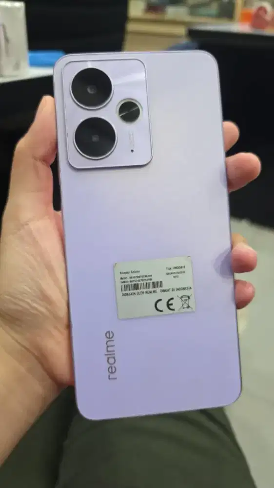 Second Realme 14T 5G 8+10/128GB ex display garansi Maret 2026 hrg 3jt