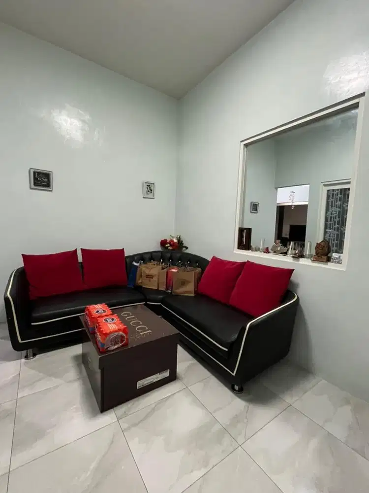 Rumah Mewah bekas bule 2,5 lantai