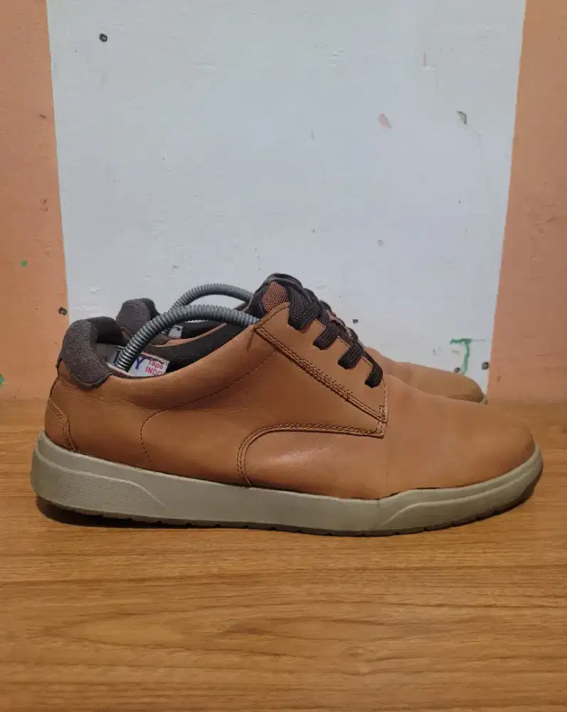 Rockport brown casual 43