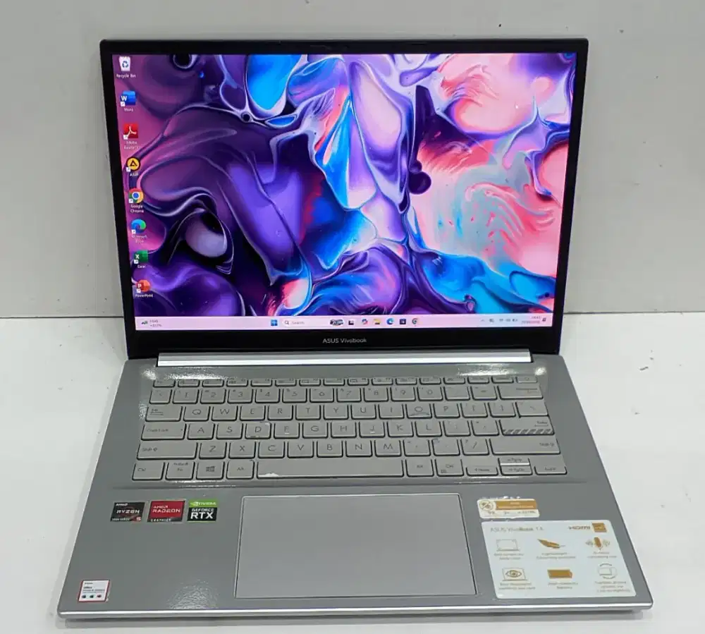 Laptop ASUS VivoBook
PRo 14 OLED M3401QC RTX 3050