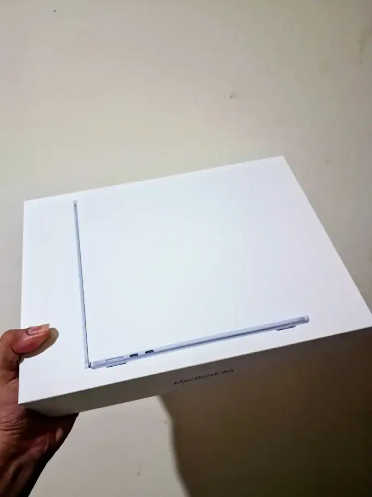 Macbook Air M4 16/256 sky blue new segel resmi ibox