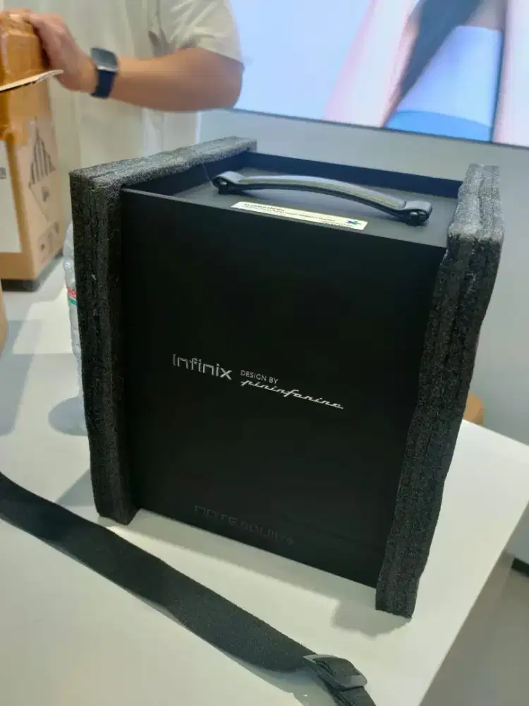 INFINIX NOTE 60 ULTRA by pinin farina