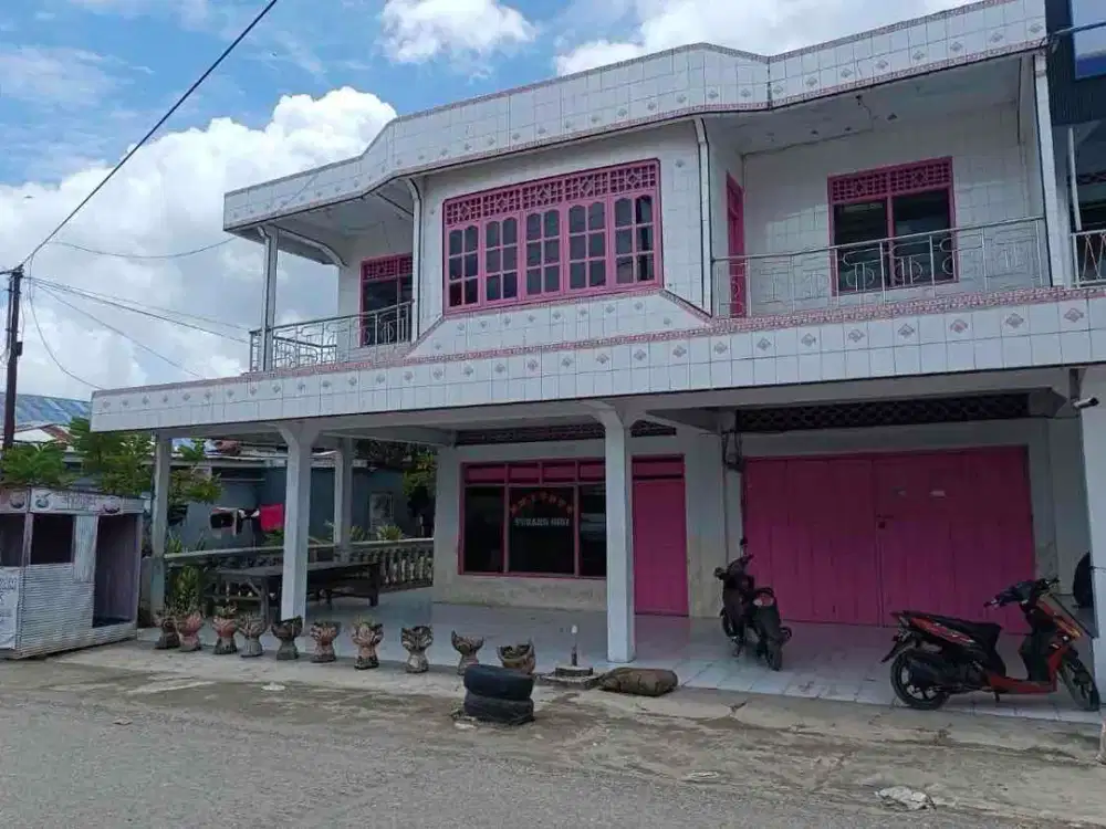 Dijual Cepat Rumah 2 Lantai Lokasi Strategis Pinggir Jalan Propinsi Di Tanru Tedong, Sidrap