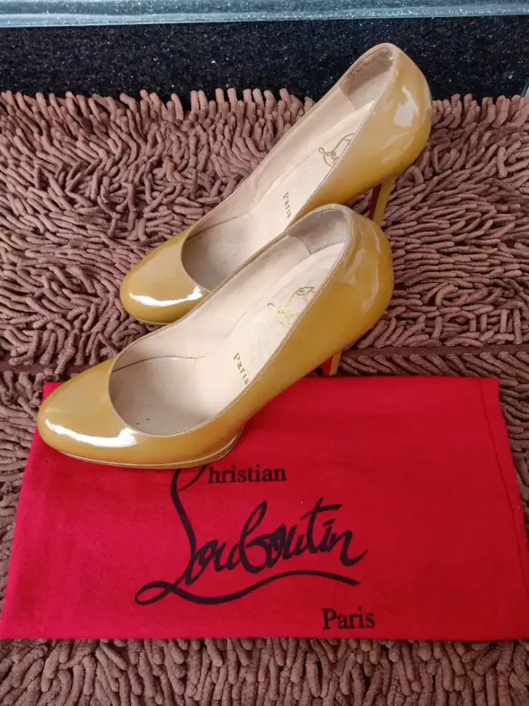 Christian Louboutin Authentic Brown heels 11cm size 36