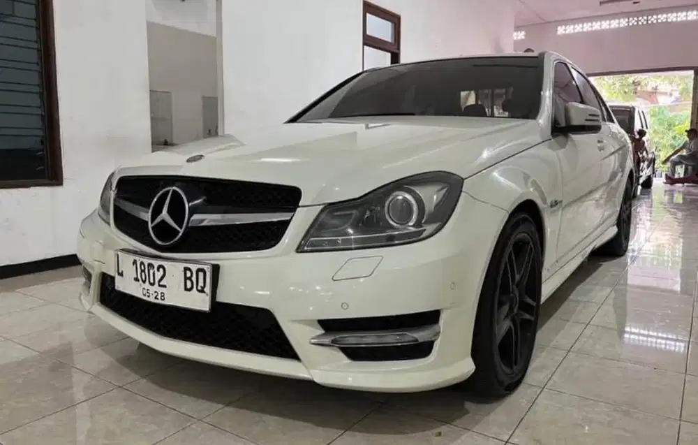 DIJUAL MERCEDES BENZ C250 CGI A/T 2012 TERMURAH