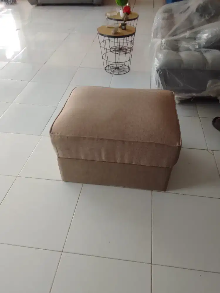 Pup  utk duduk warna coklat