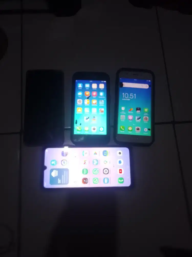 Keluarga Oppo dan Vivo minus