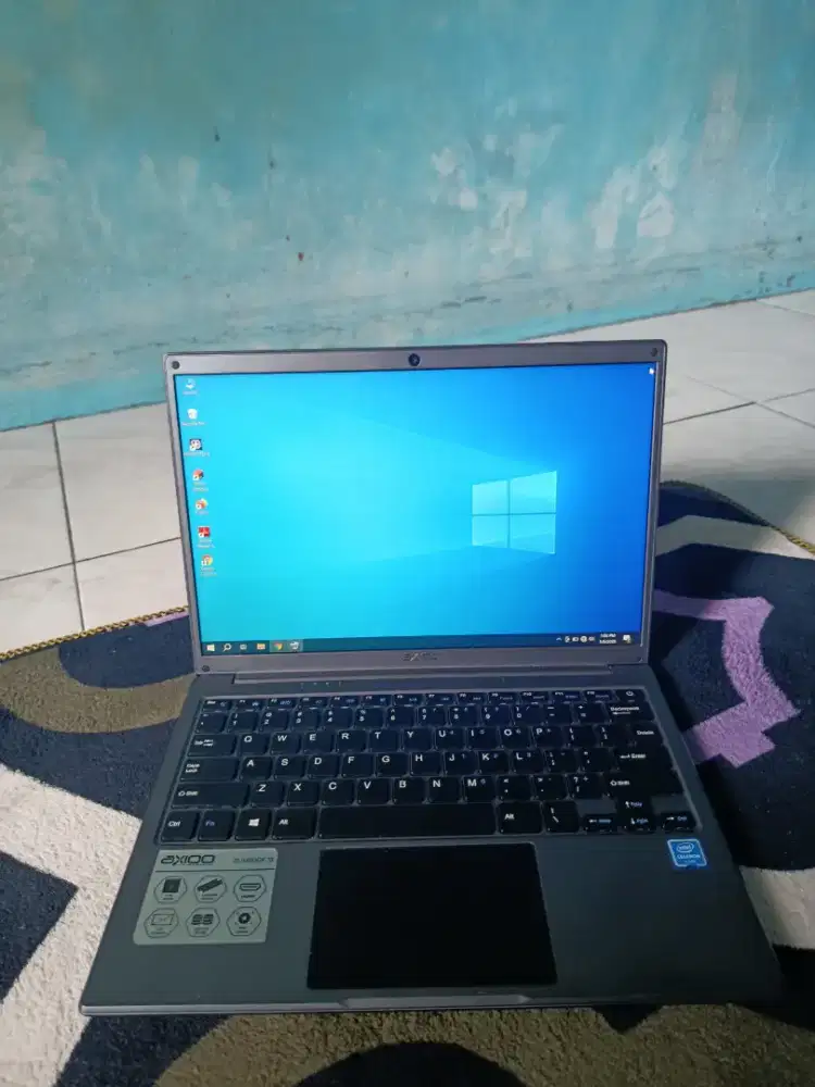 Laptop axioo slimbook 13 bodi slim tipis