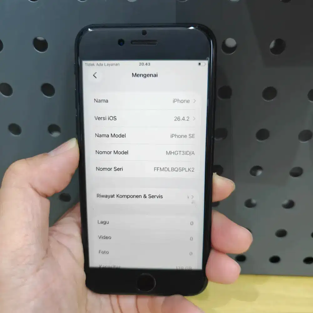 JUAL CEPAT iPhone SE 128GB Black Ex Resmi Indonesia
